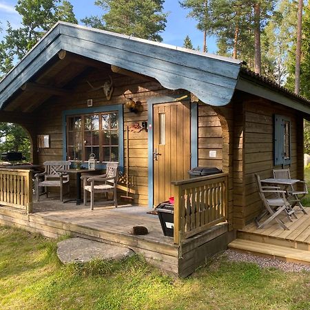 Timrad Stuga I Kanten Av Skogen Med Spa Moejlighet Mullsjö Exterior foto