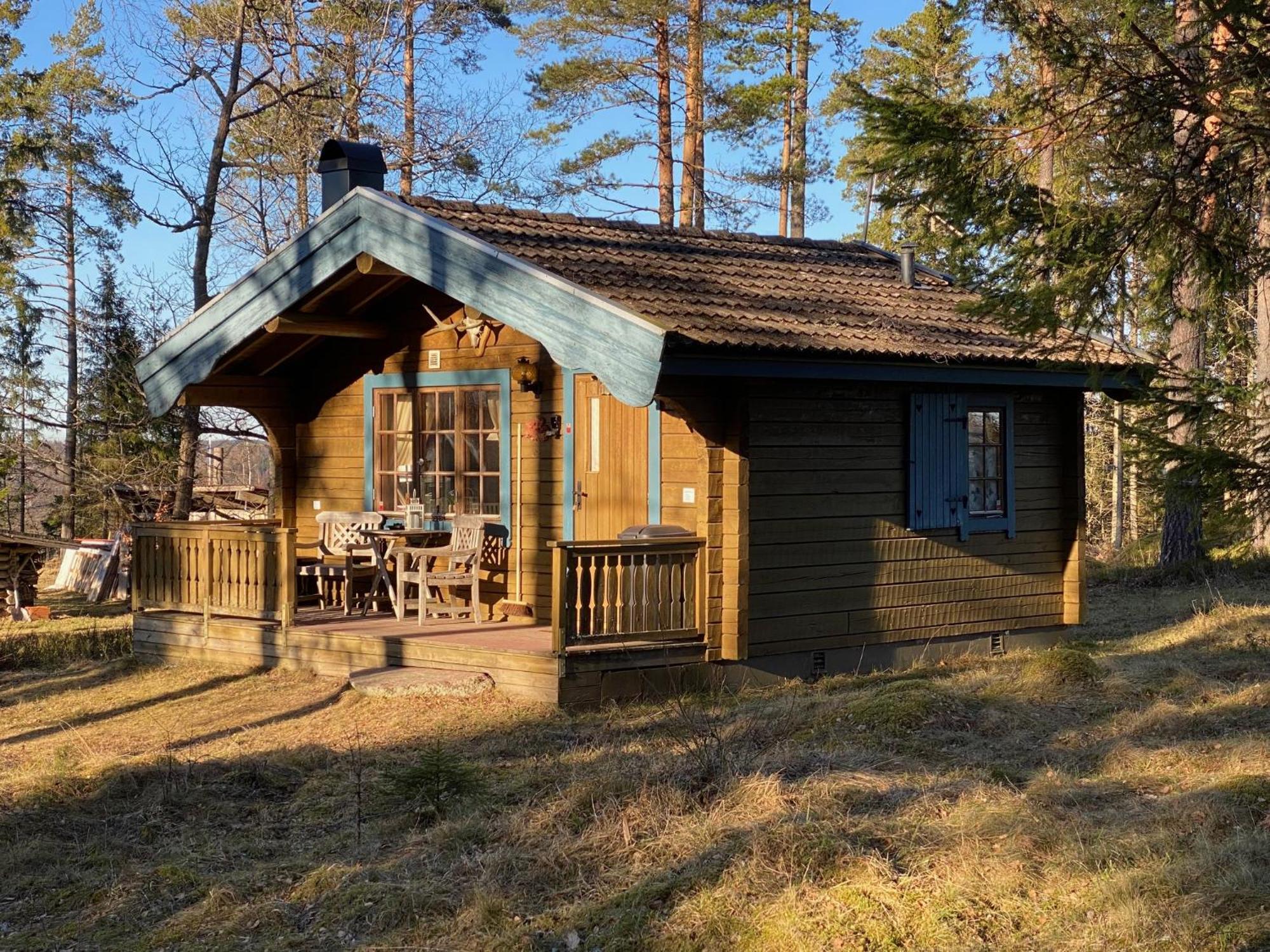 Timrad Stuga I Kanten Av Skogen Med Spa Moejlighet Mullsjö Exterior foto