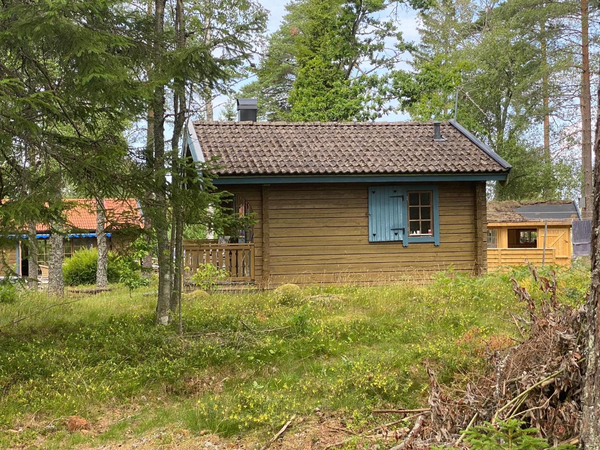 Timrad Stuga I Kanten Av Skogen Med Spa Moejlighet Mullsjö Exterior foto