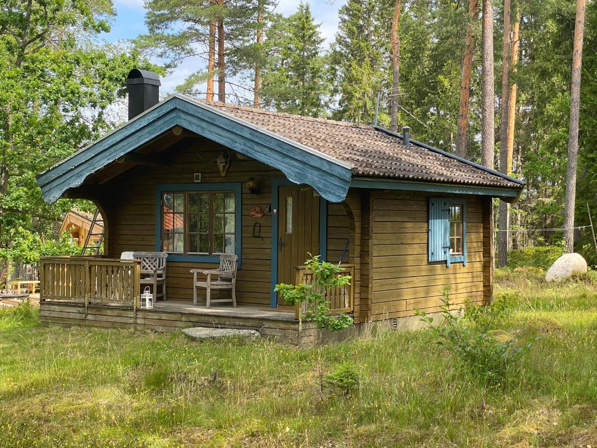 Timrad Stuga I Kanten Av Skogen Med Spa Moejlighet Mullsjö Exterior foto