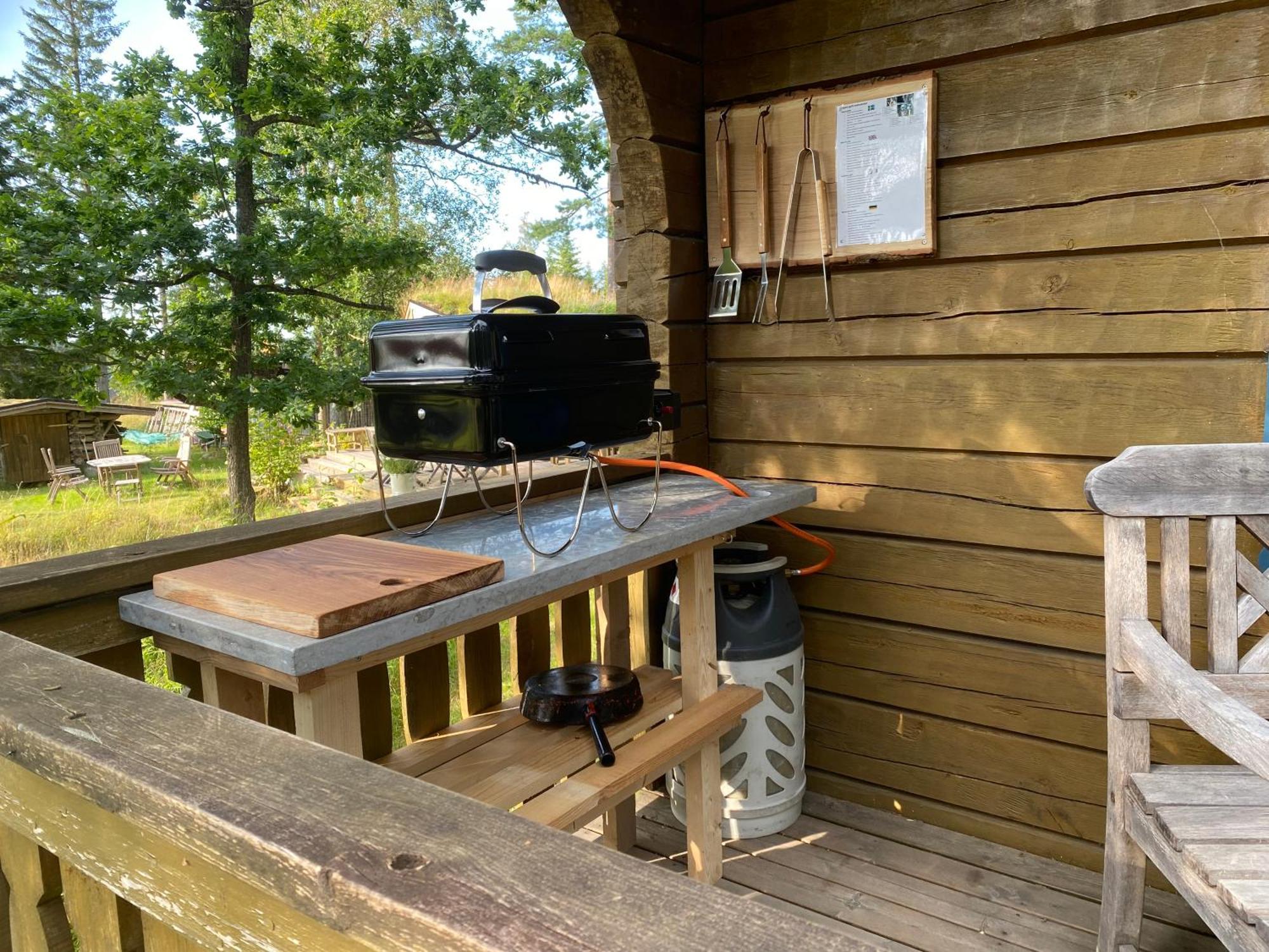 Timrad Stuga I Kanten Av Skogen Med Spa Moejlighet Mullsjö Exterior foto
